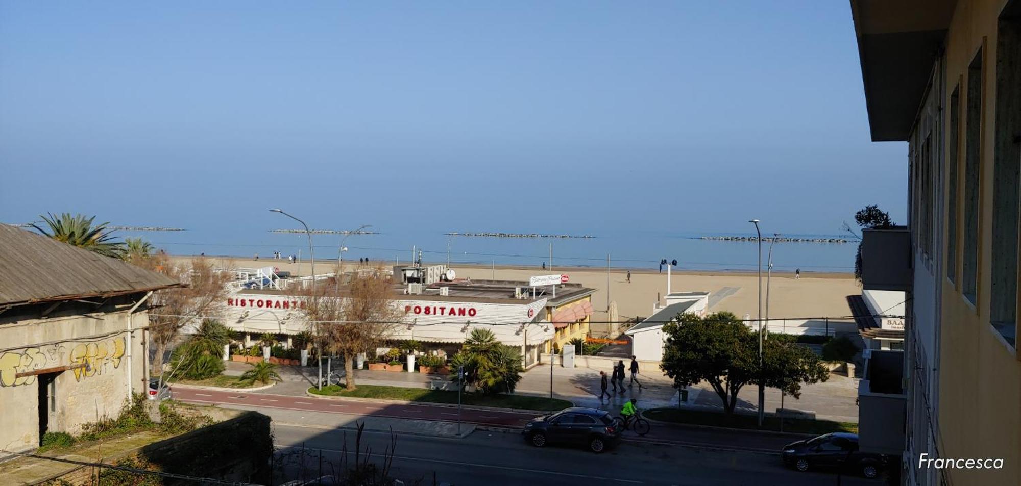 Casa Di Pipo - Appartamento Davanti Al Mare Pescara Eksteriør bilde