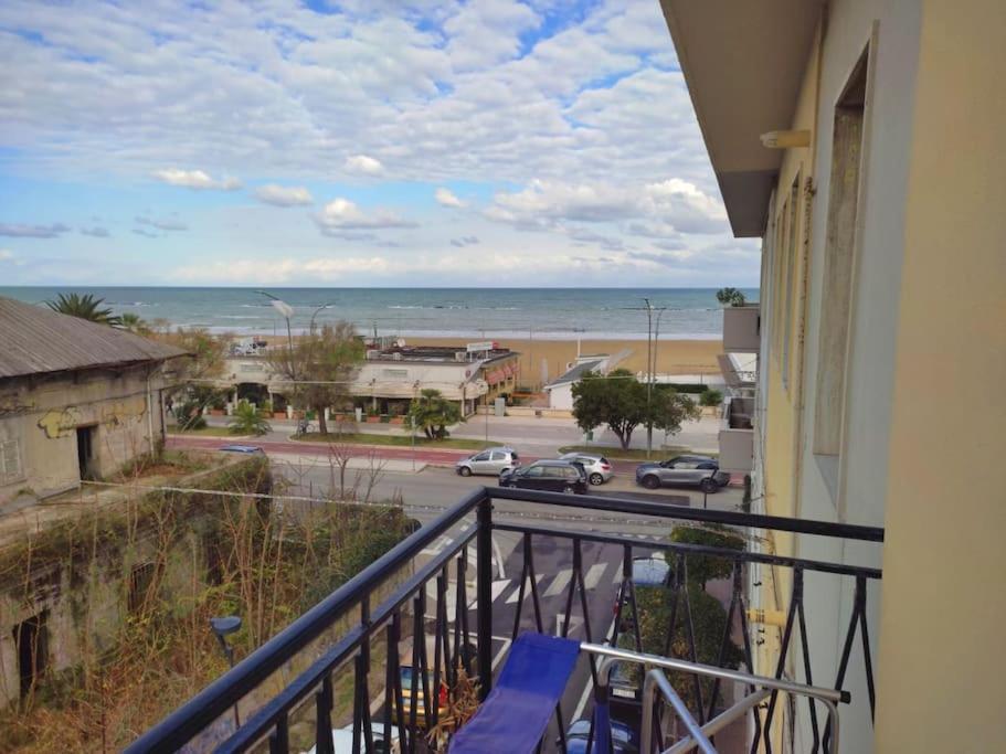 Casa Di Pipo - Appartamento Davanti Al Mare Pescara Eksteriør bilde
